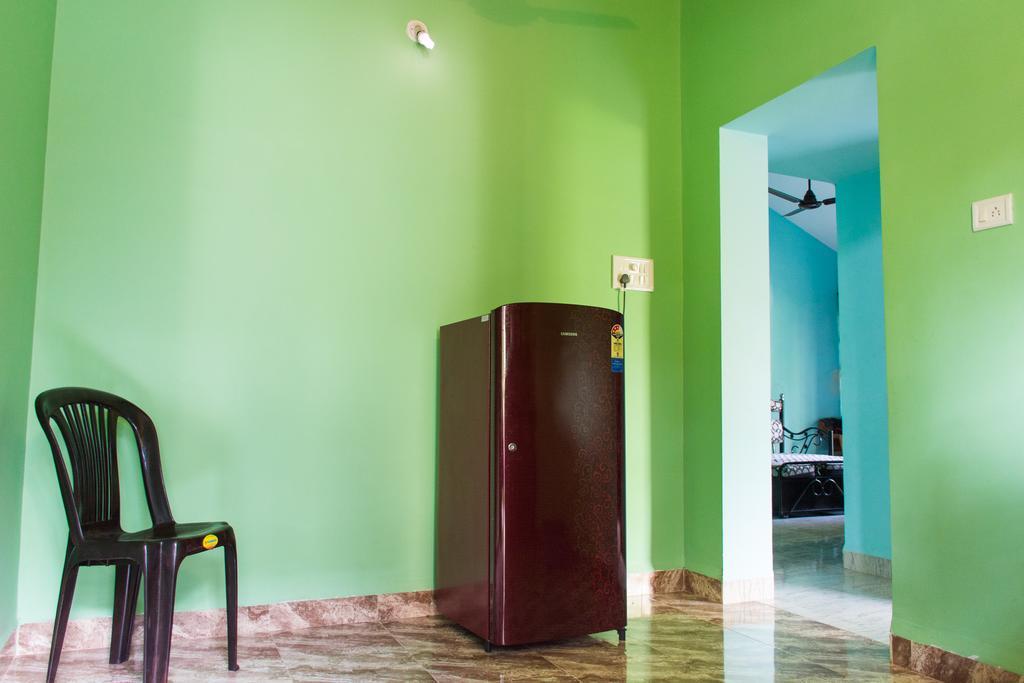 Monica Guest house *